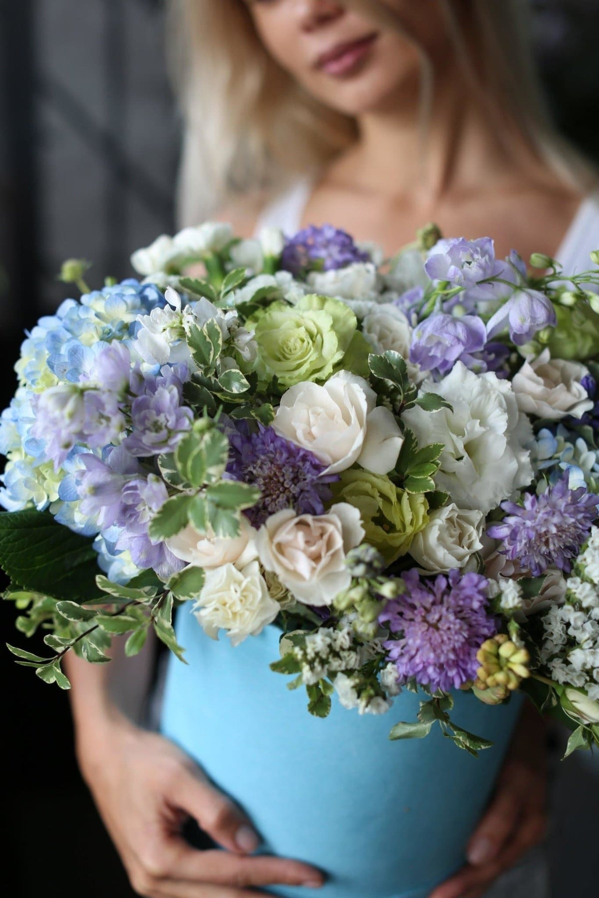 Luxury hydrangeas roses gift delivery Oakland San Francisco