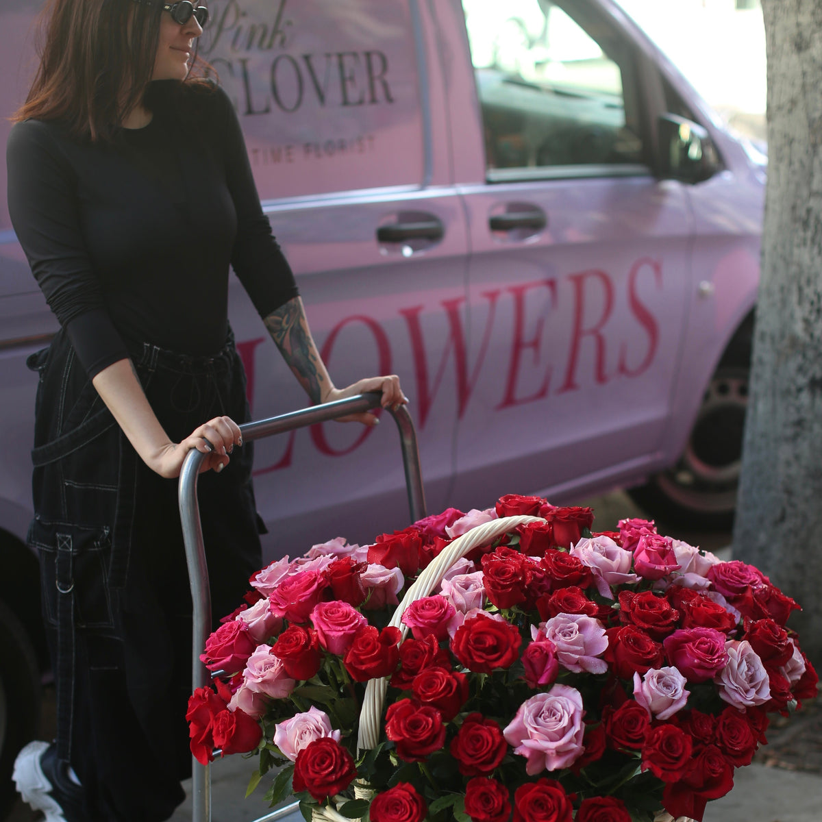 Luxury roses spray roses gift delivery West Hollywood Los Angeles