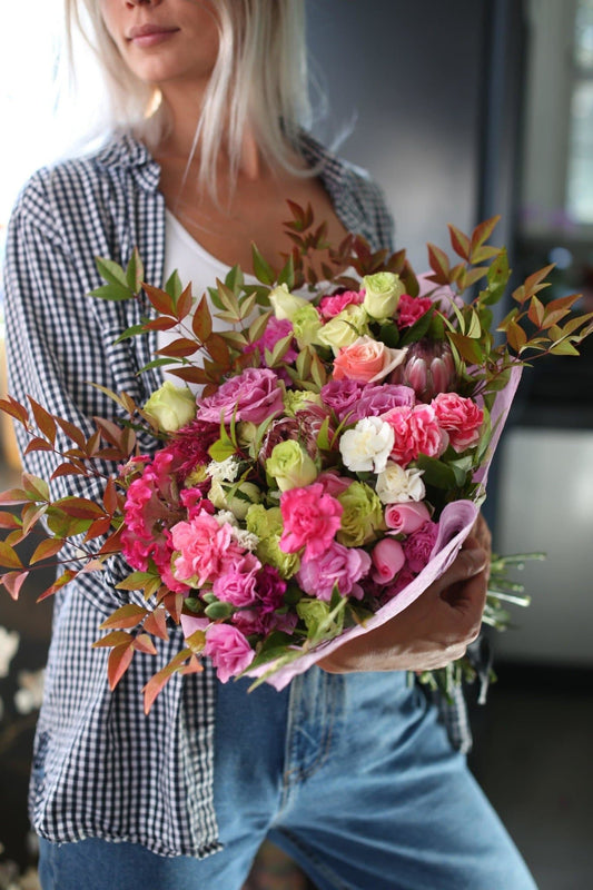 Aminah garden roses spray roses same-day delivery Los Angeles