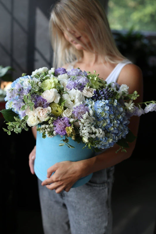 Lia hydrangeas roses same-day delivery San Francisco