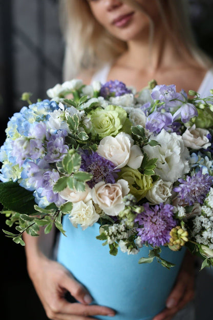 Luxury hydrangeas roses gift delivery West Hollywood Los Angeles
