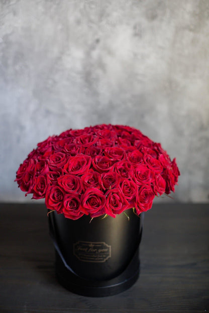 box with red roses - Los Angeles - Image 7 | Pink Clover Florist | Flower Delivery Los Angeles