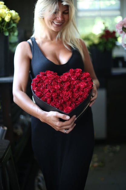Box with roses - Los Angeles - Image 8 | Pink Clover Florist | Flower Delivery Los Angeles