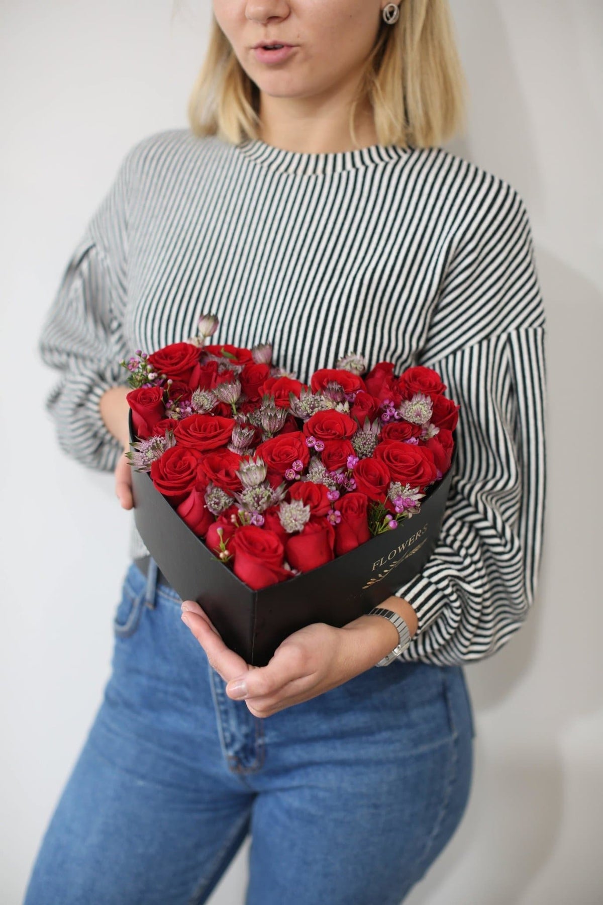 Box with roses - Los Angeles - Image 16 | Pink Clover Florist | Flower Delivery Los Angeles