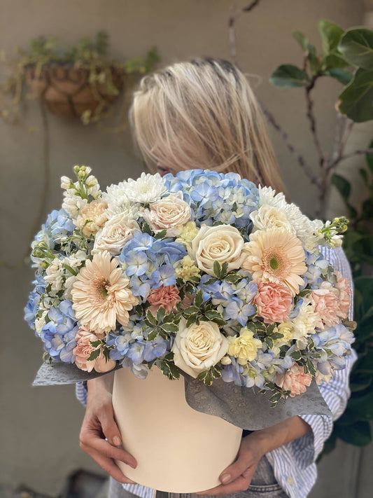 Daisy roses hydrangeas same-day delivery Los Angeles