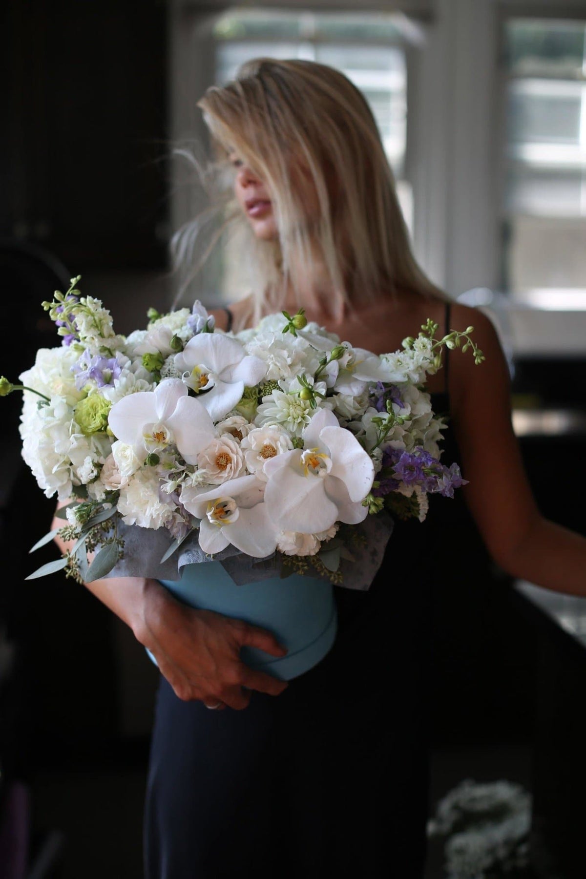 Luxury hydrangeas chrysanthemums gift delivery Waikiki Honolulu