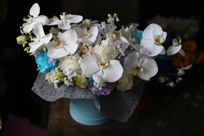 Dale flower arrangement Beverly Hills Los Angeles florist