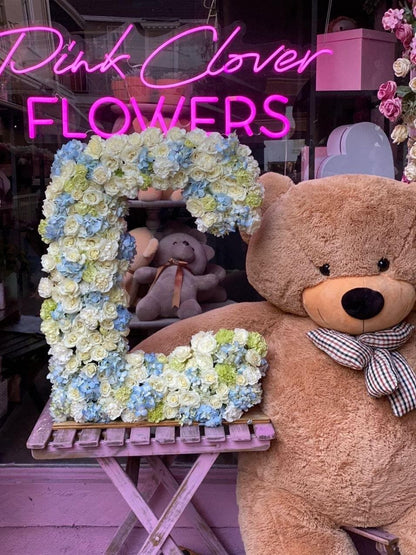 Luxury roses bouquet gift delivery West Hollywood Los Angeles