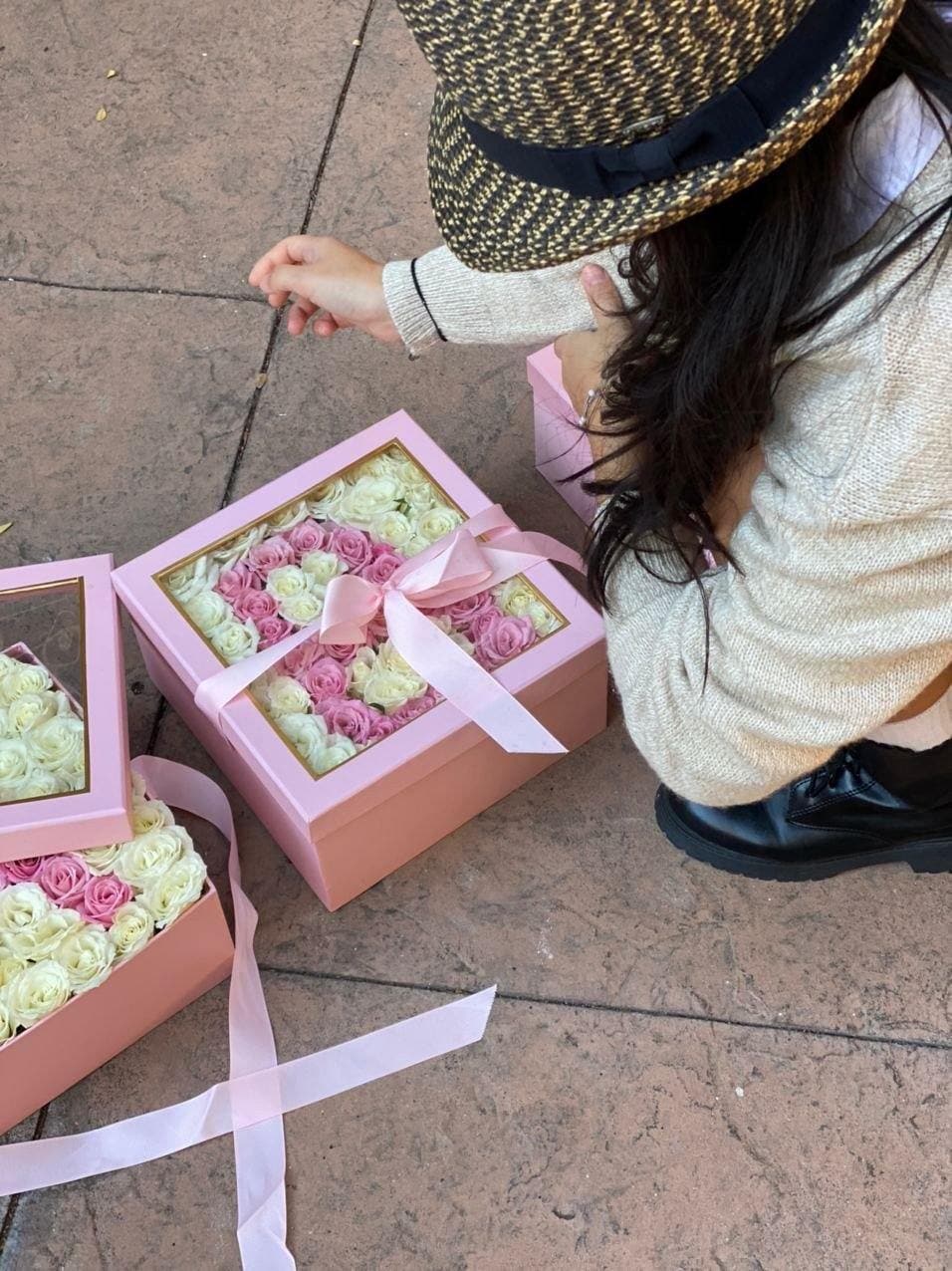 Flower Initial - Los Angeles Florist - Pink Clover