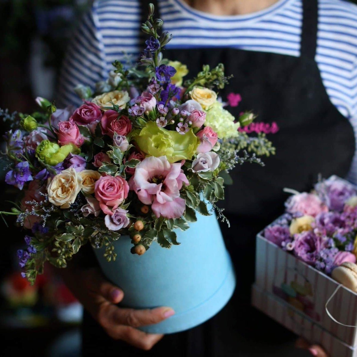 Luxury pink spray roses lavender roses gift delivery Oakland San Francisco