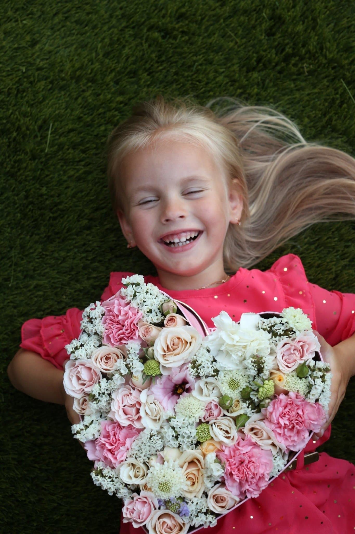 Luxury spray roses statice gift delivery Pearl City Honolulu