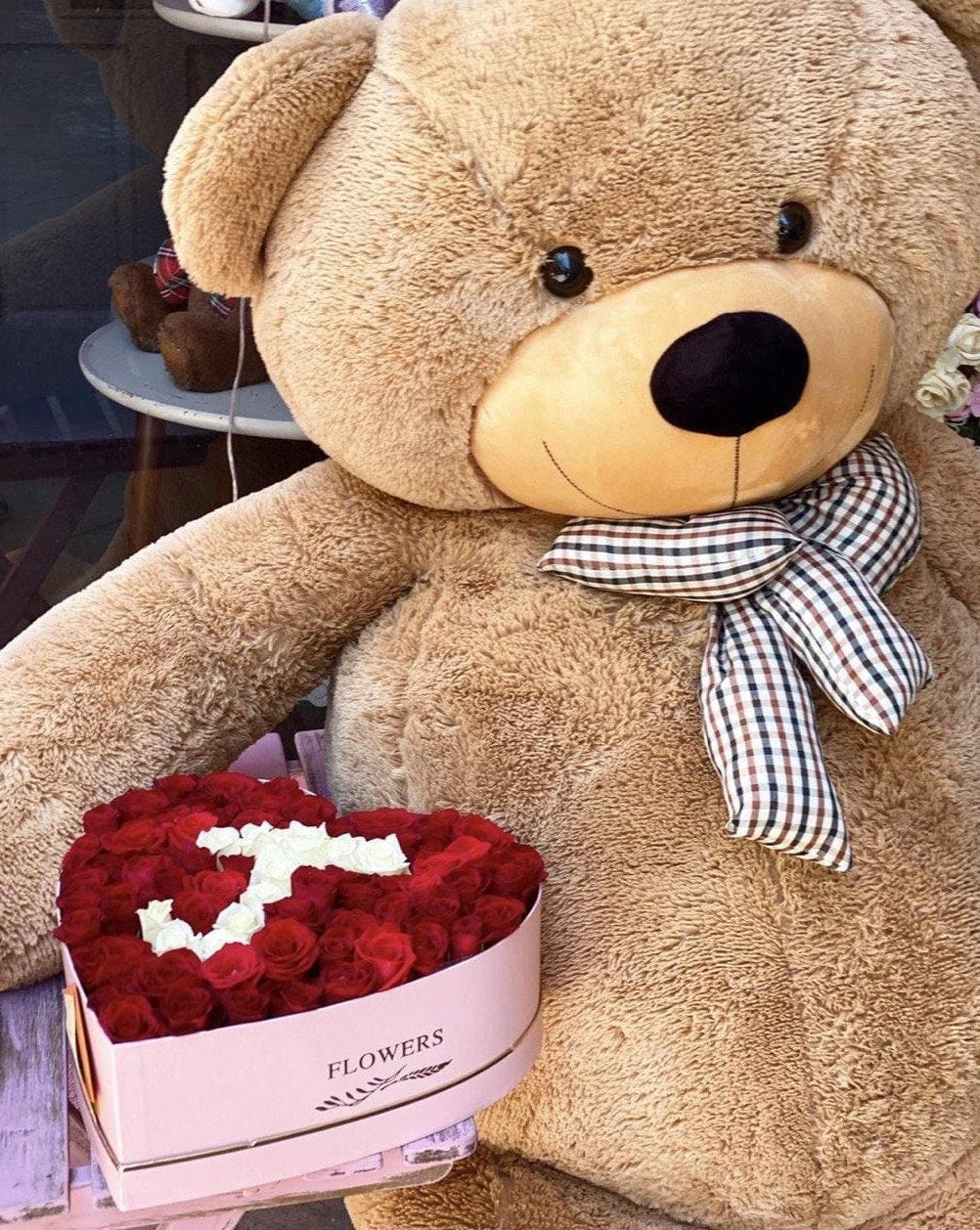 Love Signature flower arrangement Beverly Hills Los Angeles florist