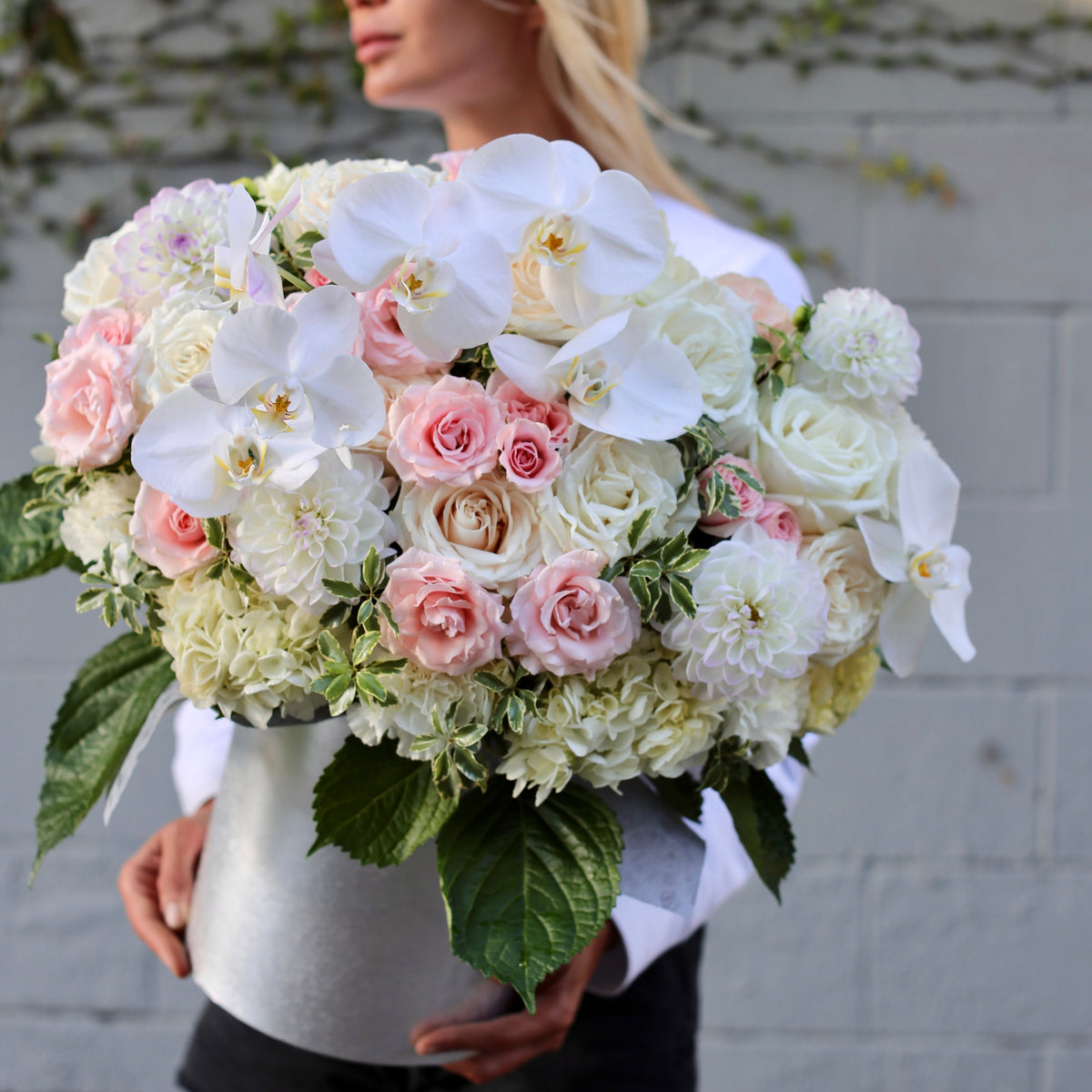 Lana garden roses orchids same-day delivery Los Angeles