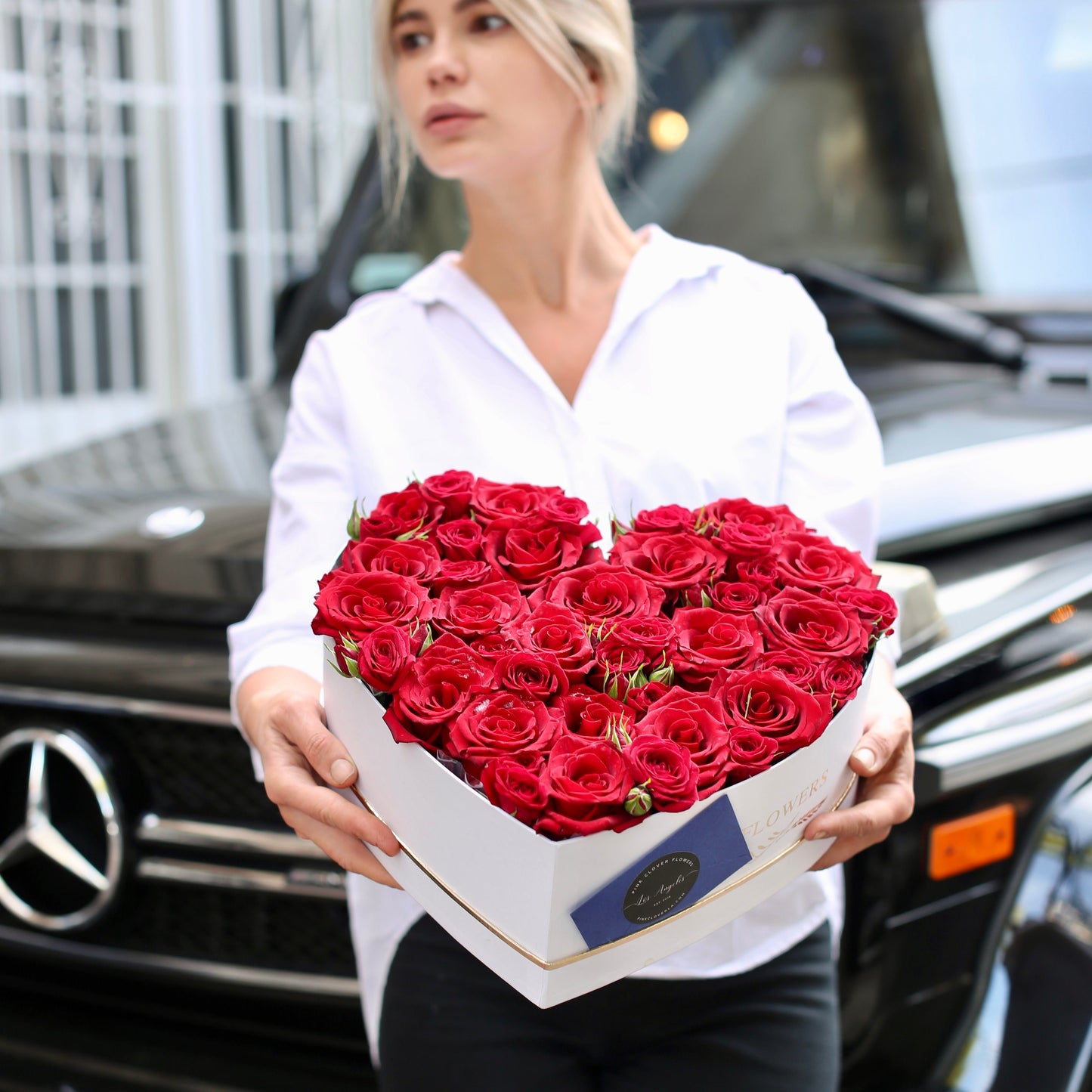 Luxury red roses gift delivery Oakland San Francisco