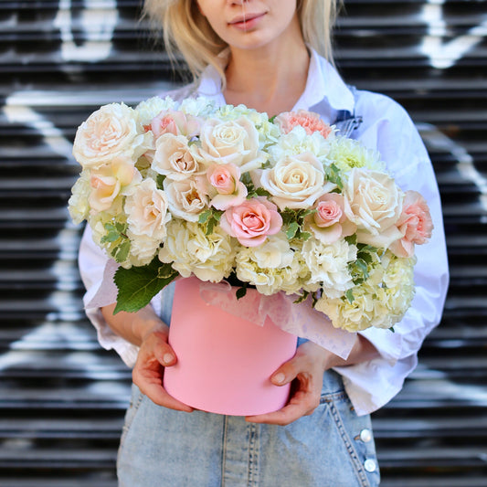 Garden roses flower arrangement Beverly Hills Los Angeles florist