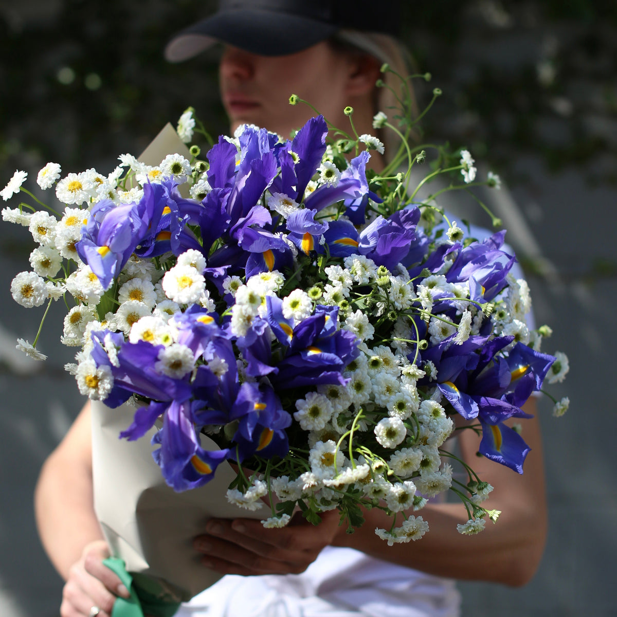 Bouquet with irises and chamomile irises chamomile same-day delivery Los Angeles