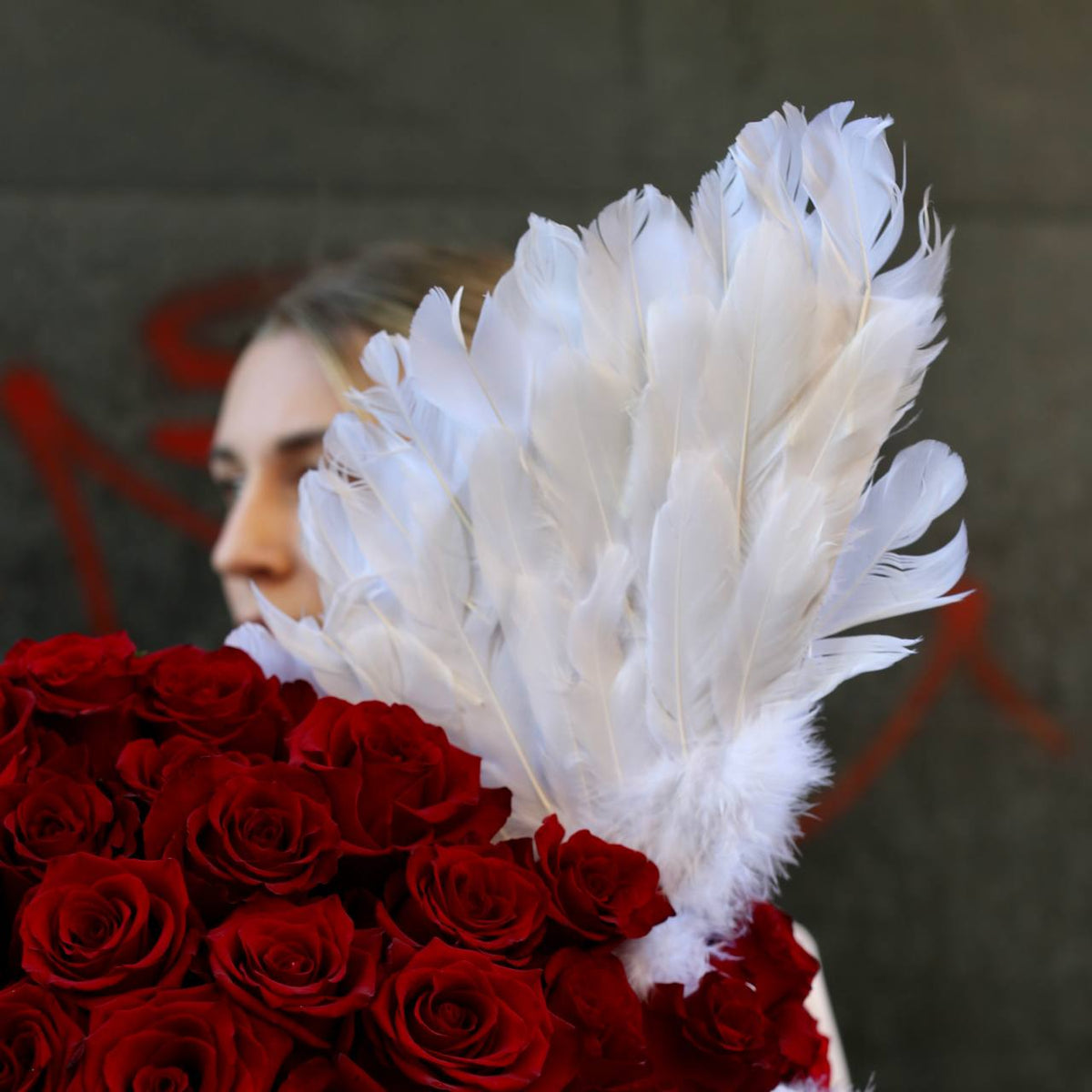 Luxury roses spray roses gift delivery Beverly Hills Los Angeles