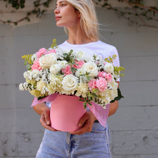 Hemena roses carnations same-day delivery Honolulu