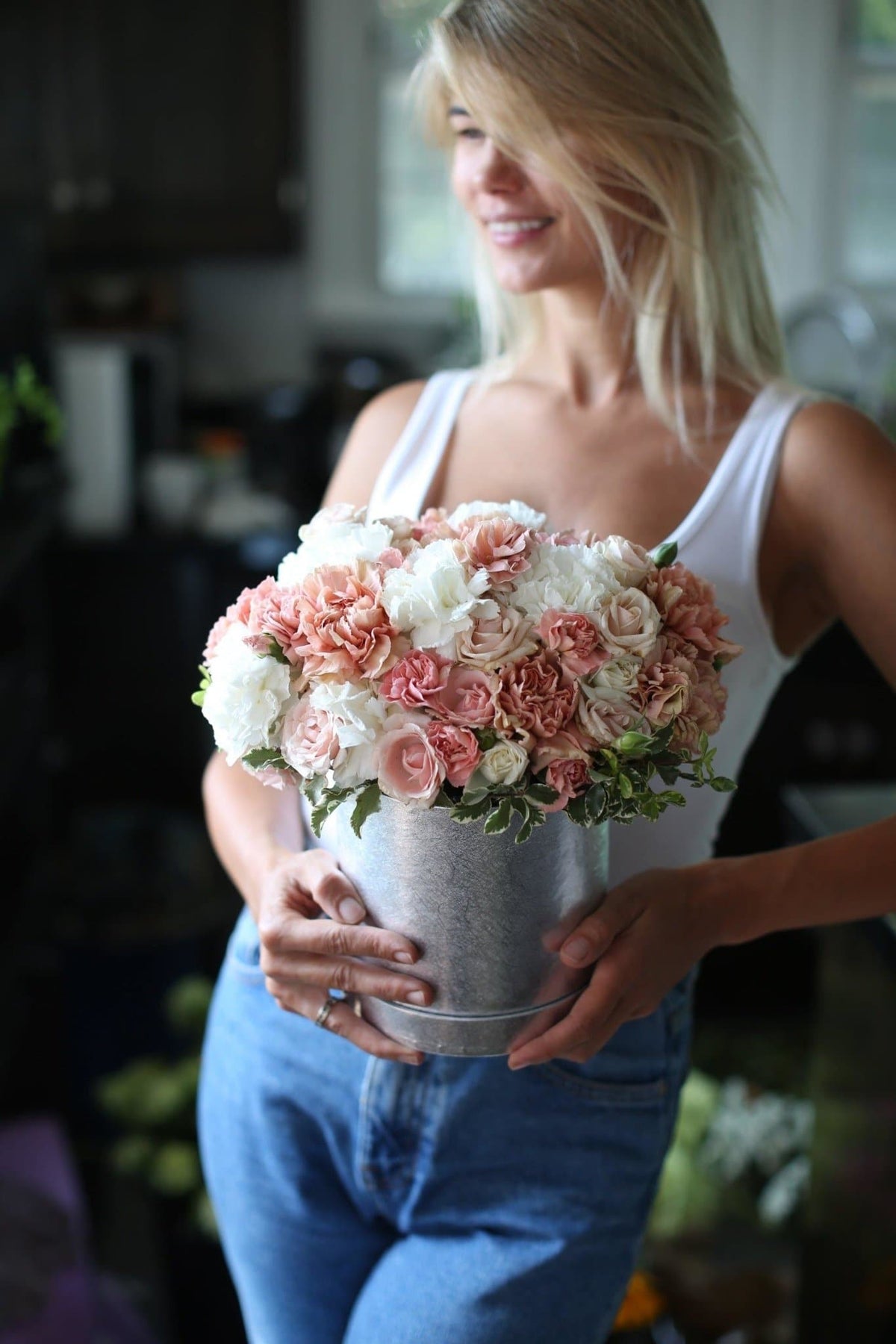 Marie roses carnations same-day delivery San Francisco