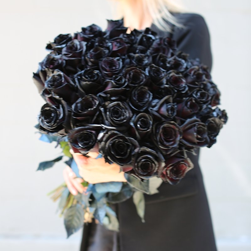 Obsidian flower arrangement Beverly Hills Los Angeles florist