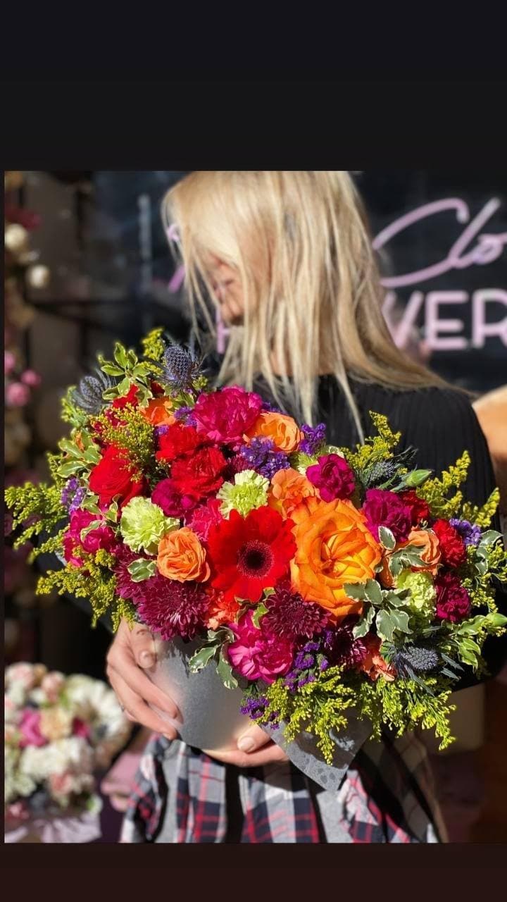 Oliveira flower arrangement Beverly Hills Los Angeles florist