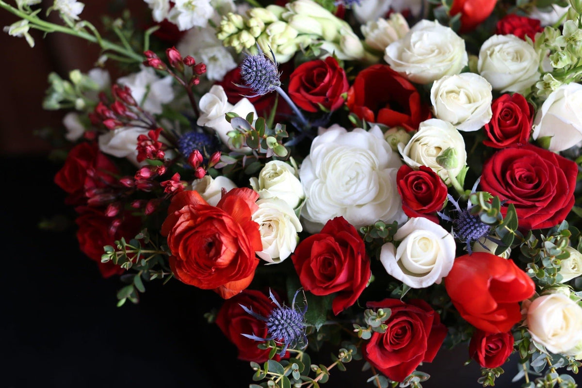 Luxury roses ranunculus gift delivery Santa Monica Los Angeles