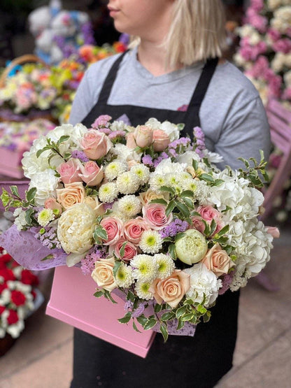 Rosette (Pink arrangement with roses) - Los Angeles - Image 7 | Pink Clover Florist | Flower Delivery Los Angeles