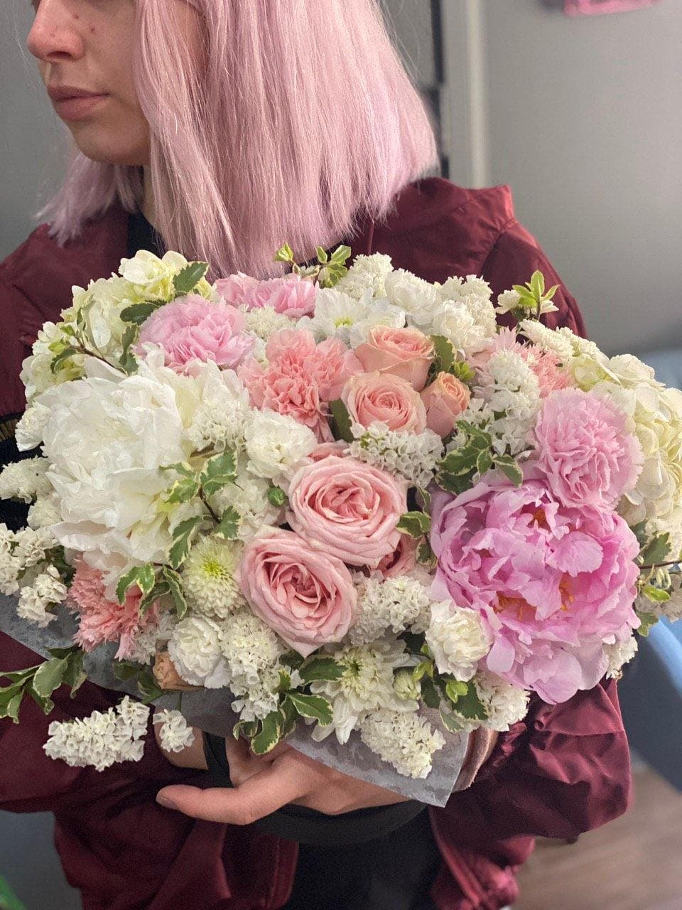 Rosette (Pink arrangement with roses) roses same-day delivery Los Angeles