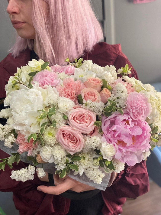 Rosette (Pink arrangement with roses) roses same-day delivery Los Angeles