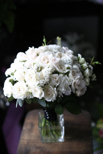Luxury roses carnations gift delivery Pearl City Honolulu