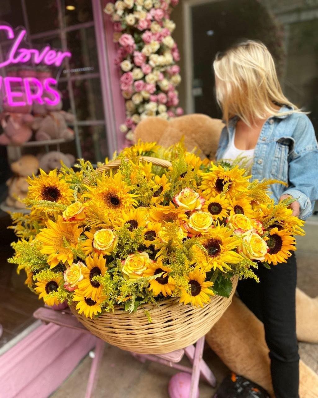 Katrina roses sunflowers same-day delivery Honolulu
