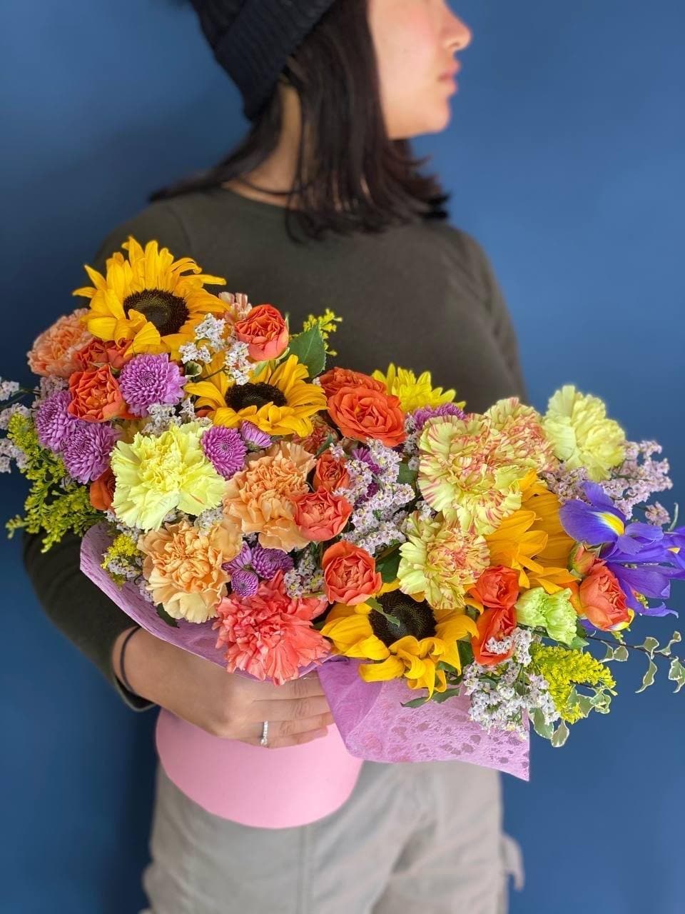 Sunny (Arrangement with sunflowers ) fresh seasonal flowers same-day delivery Los Angeles