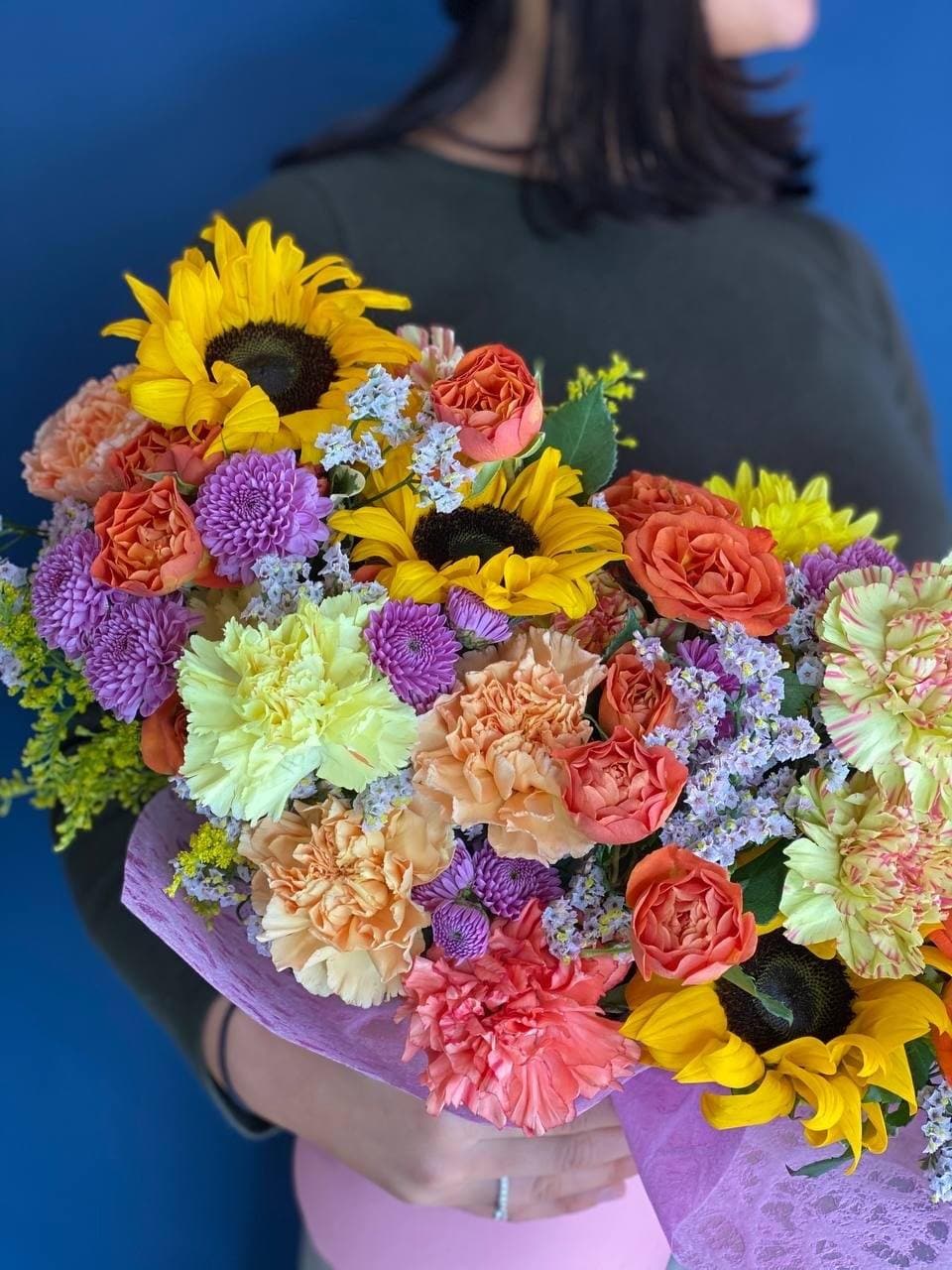 Sunny (Arrangement with sunflowers ) - Los Angeles - Image 9 | Pink Clover Florist