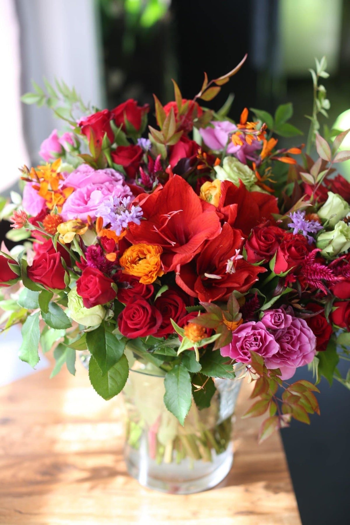 Luxury roses gift delivery West Hollywood Los Angeles